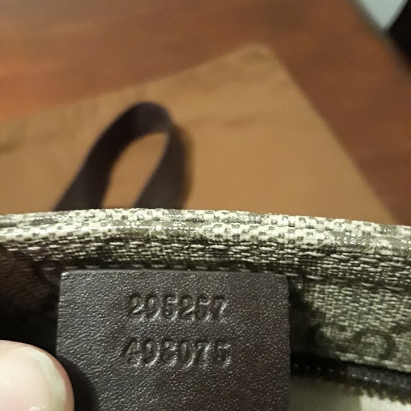 ***sold***Authentic Gucci Messenger bag - Picture 3 of 6